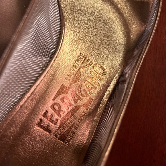 Salvatore Ferragamo authentic Patterned Mesh Accents Ballet Flats - Picture 7 of 10